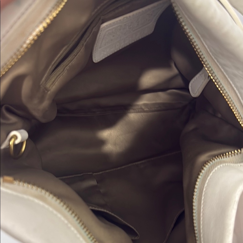 Coach white hampton’s hobo purse - Picture 10 of 11